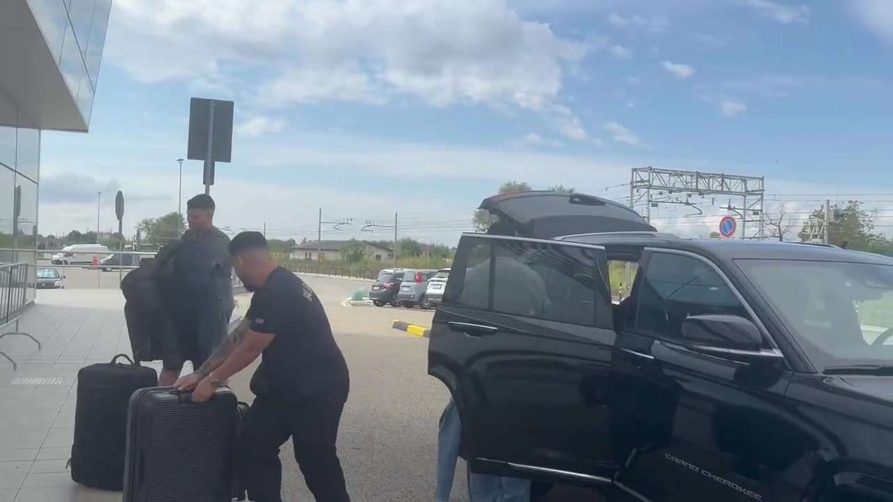 道格拉斯-路易斯启程赴英格兰，即将转会诺丁汉森林