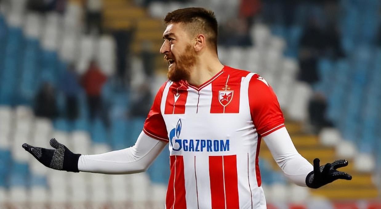 鲁能与国安的比赛没开踢！前腰位置最强底牌就将亮相，值得期待