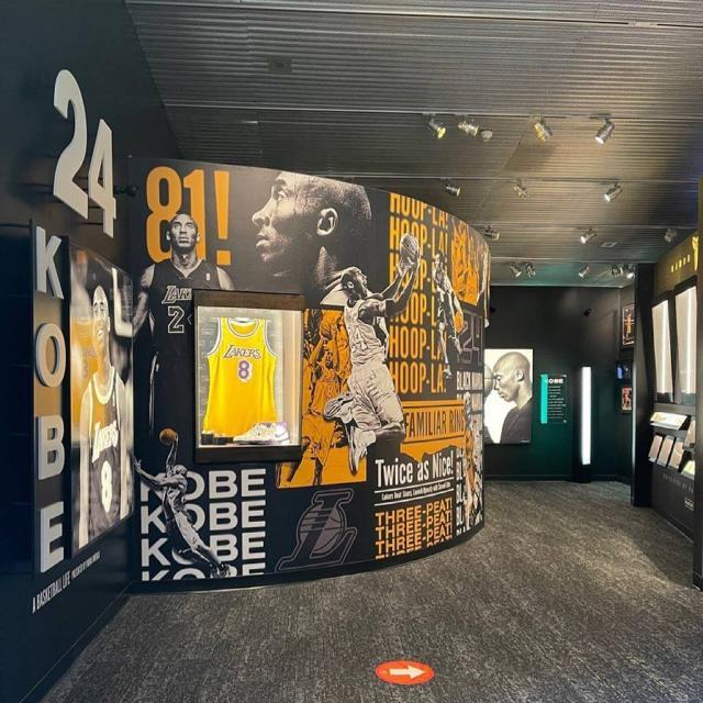 问鼎下载-名人堂典礼即将举行 众人追忆与科比的点滴经历