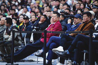 问鼎官网-王治郅入选国际篮联名人堂